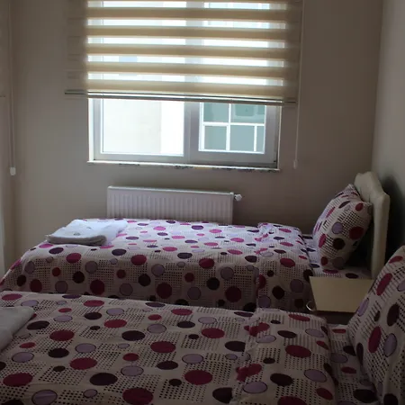 Apartment Rahal Vip 1 *